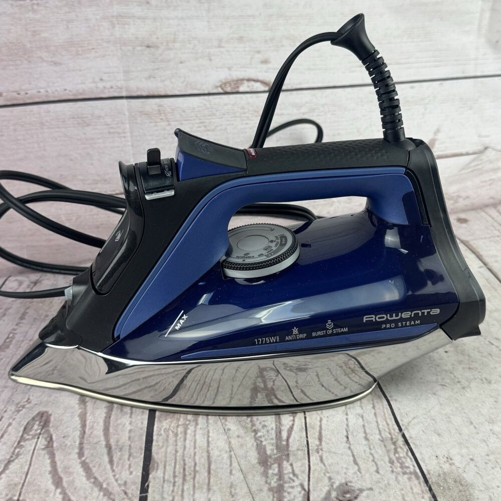 Rowenta Pro Steam DW8302 Iron 1775 Watt Made in France Auto Shut Off Blue